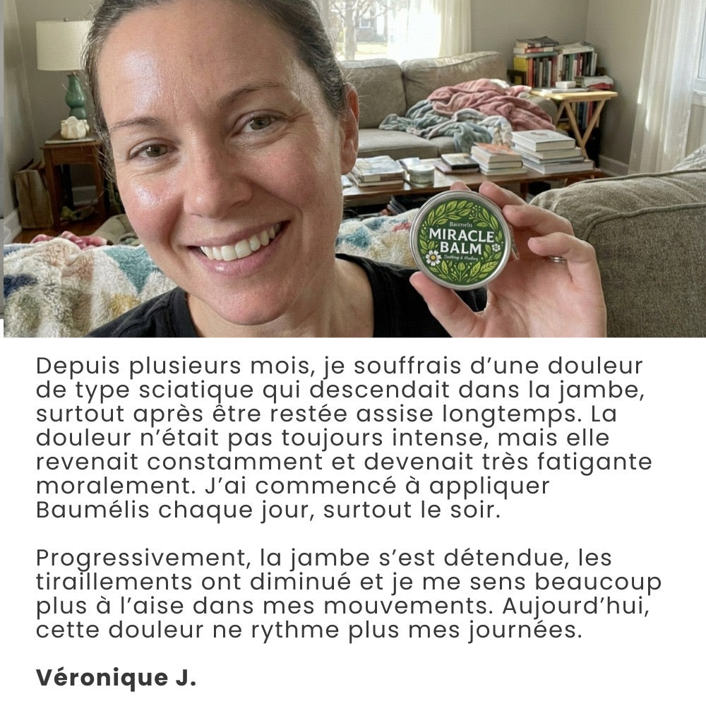 Cliente tenant le baume Baumélis “Miracle Balm” — témoignage sur le confort au quotidien.